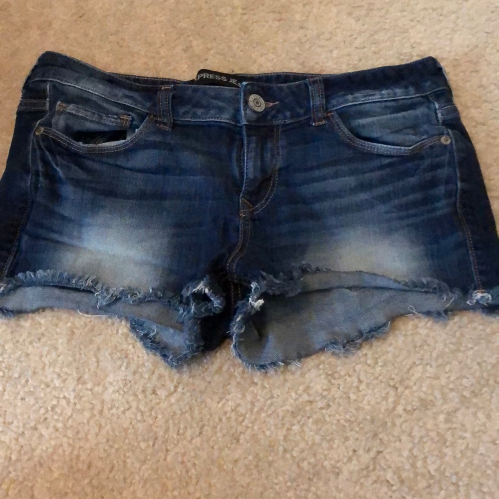 Express Shorts